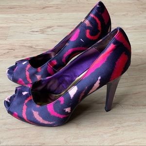 Nice West heels. Size 6.5. Worn once, no flaws.